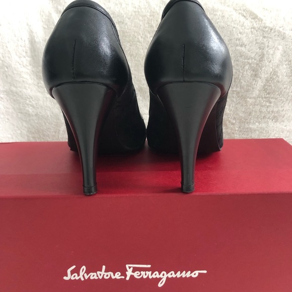 Salvatore Ferragamo EUC Heels, Sz 6.5 - Picture 7 of 14